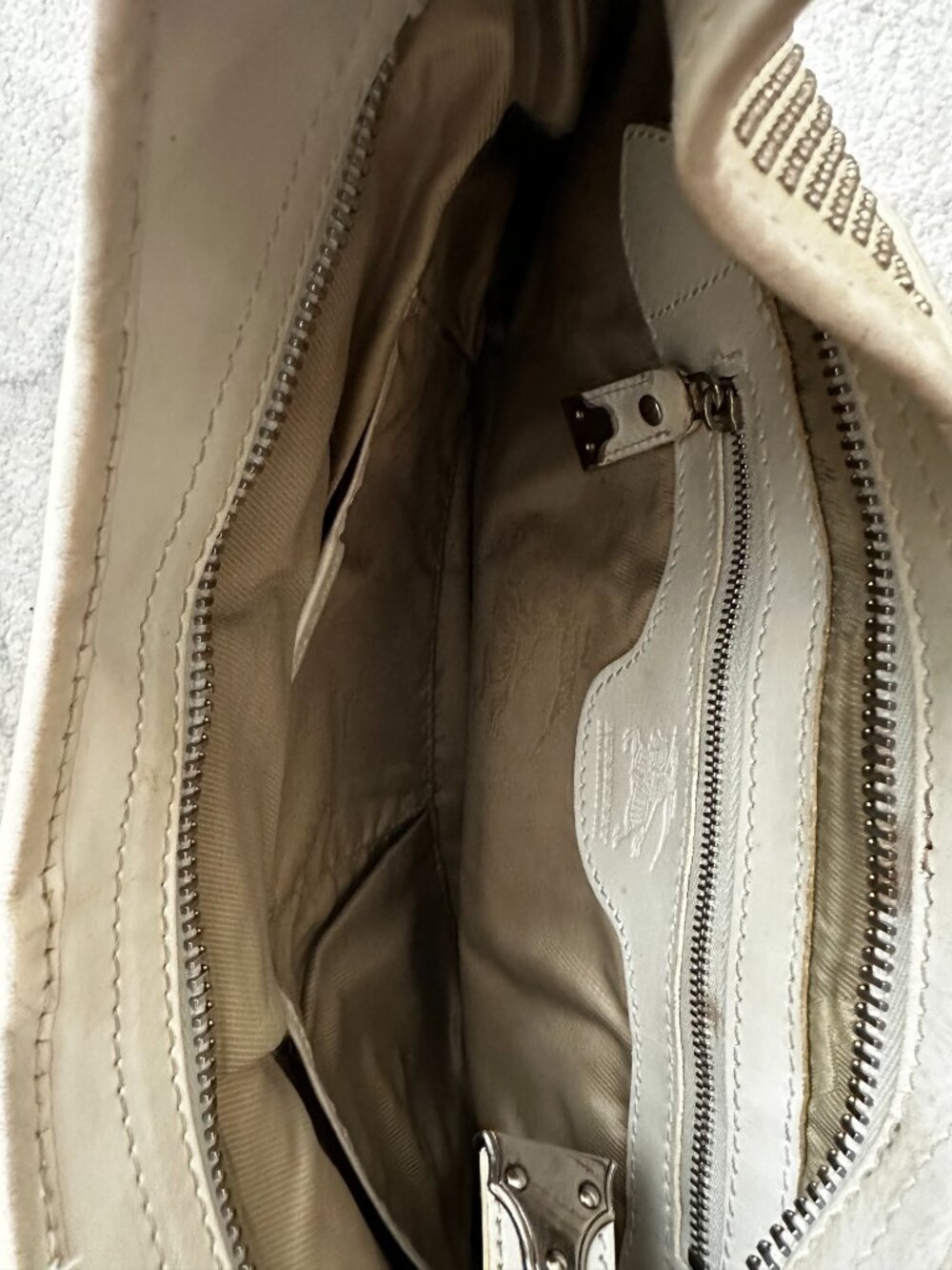Burberry Prorsum Phoebe Studded Leather Hobo Bag - Picture 9 of 15